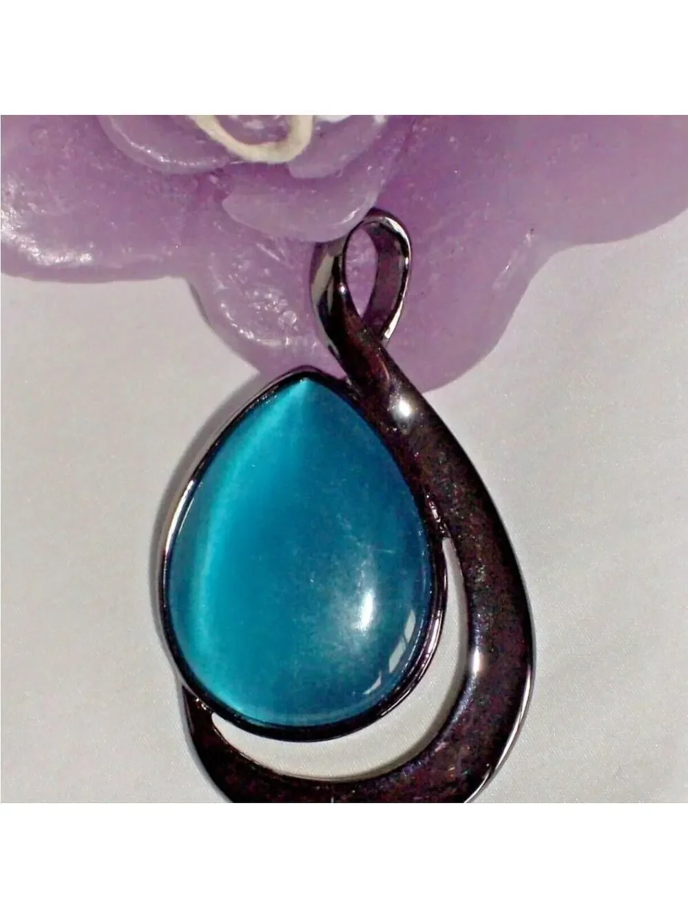 Lia Sophia Pendant Necklace, Cat's Eye,16-19